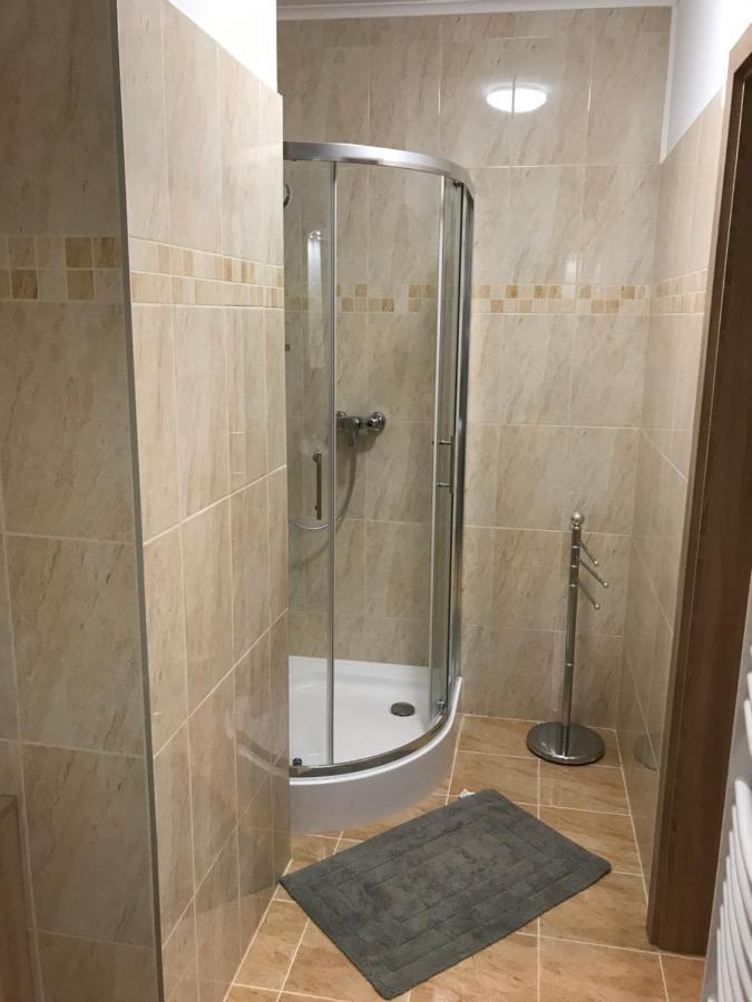 Matyas Vendeghaz 3 Rooms Apartment Kópháza Bagian luar foto